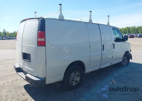 2012 Chevrolet Express 2500 Work Van z USA, uszkodzony, nr VIN 1GCWGFBG4C1113015